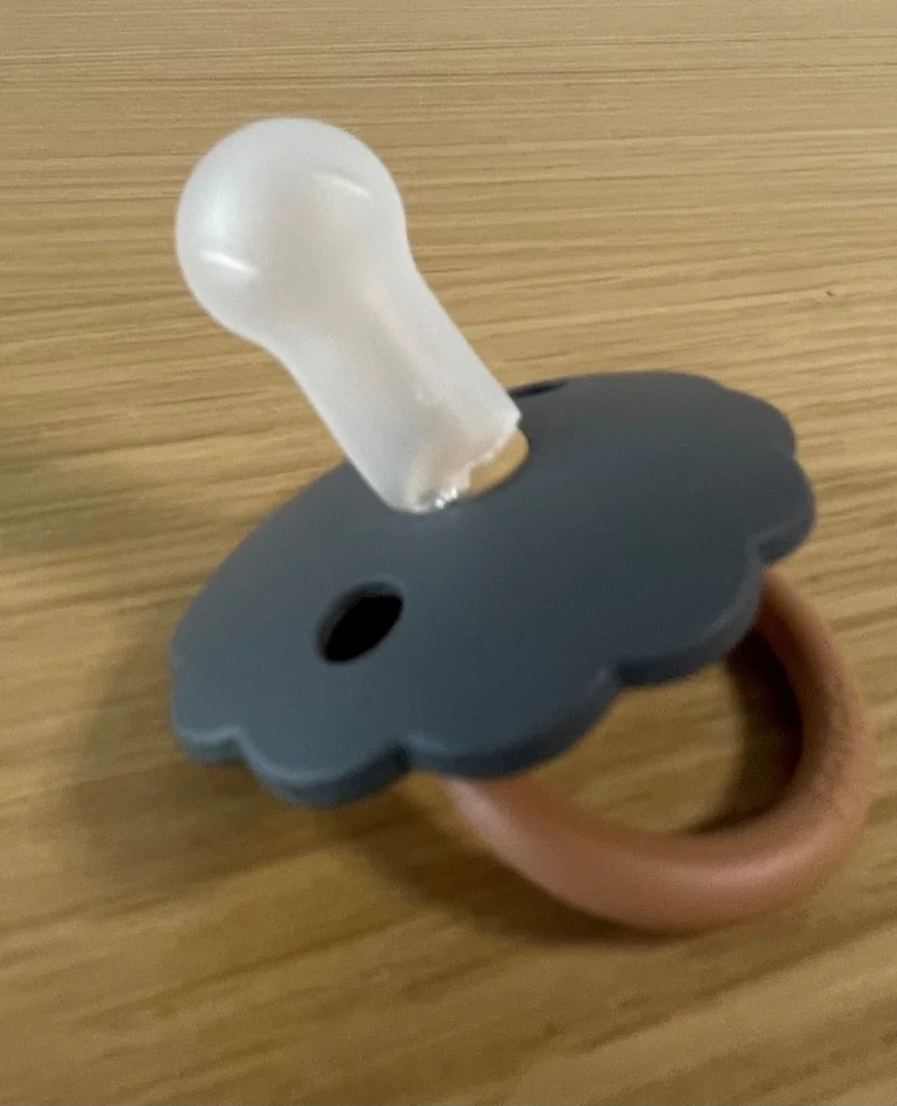 FRIGG — FRIGG silicone pacifier