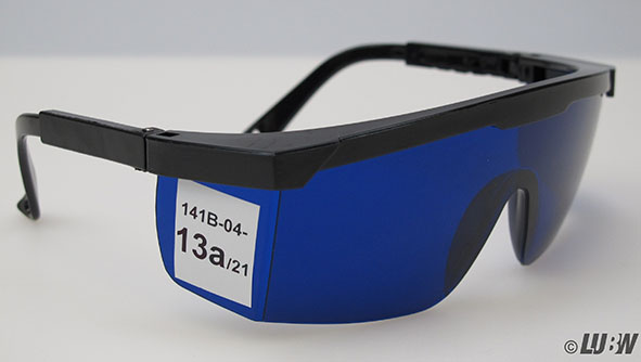 Laser safety glasses
