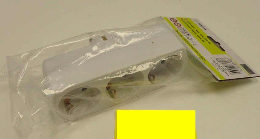 AOBOER — 3-way plug, multiple socket. The product is sold online, in particular via Bol.com.