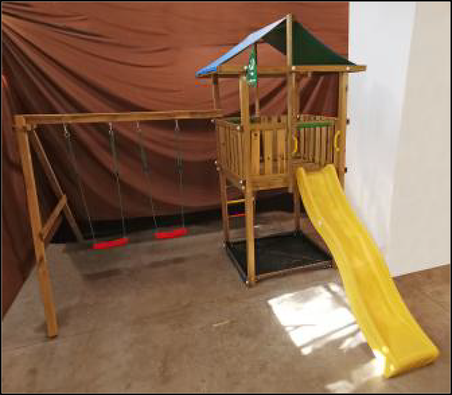 Jungle Gym — Jungle Gym Hut Play tower with swing module Jungle