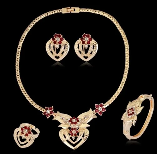 Lot de bijoux avec pendentifs d'oreilles et fleurs de mariage élégantes