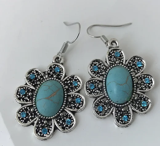 Earrings flower oval stone turquoise