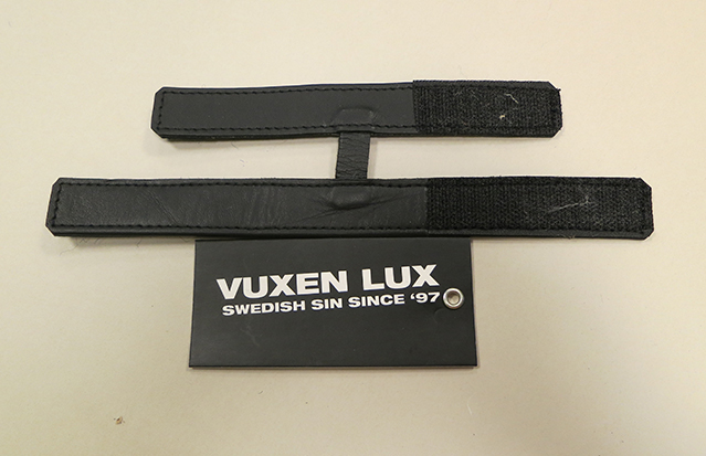 Vuxen — Double leather velcro strap