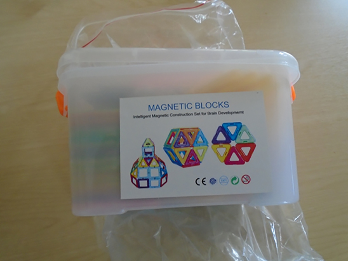 Intelligent Magnetic Construction Set for Brain Development