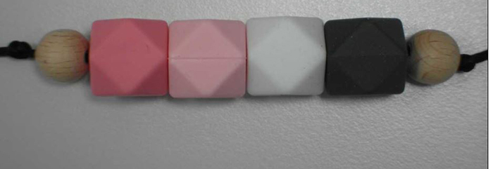 Liefs Laura — children's feeding necklace