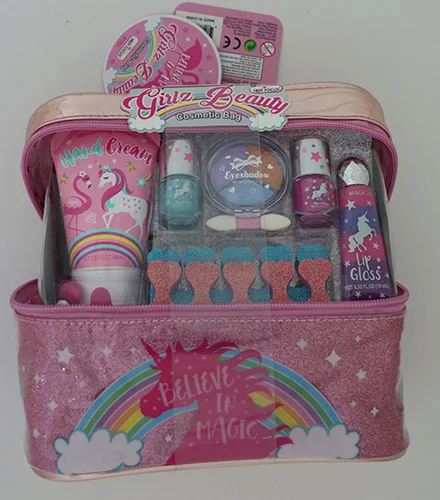 Hot focus — Girlz Beauty Cosmetic Bag