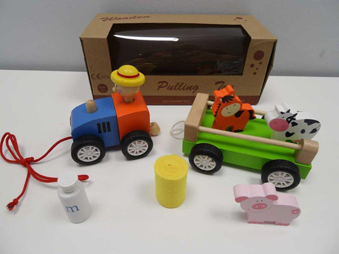 Thimble Toys — Wooden Pulling Toy Tractor with Trailer (Houten trekfiguur met aanhanger)