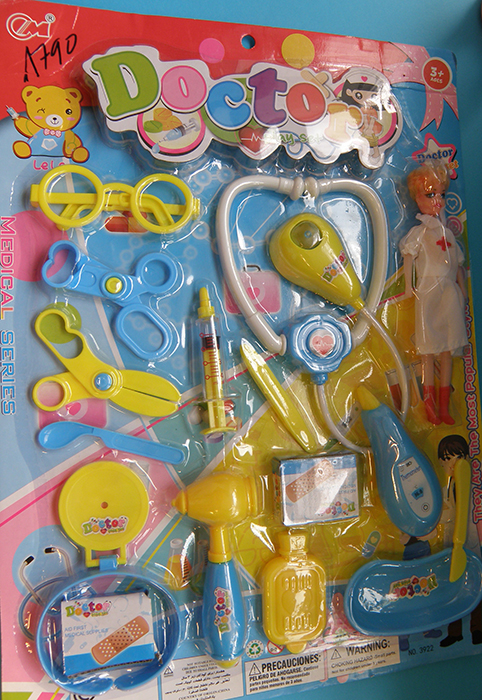 OM / LE ROYAL — Doctor toy set