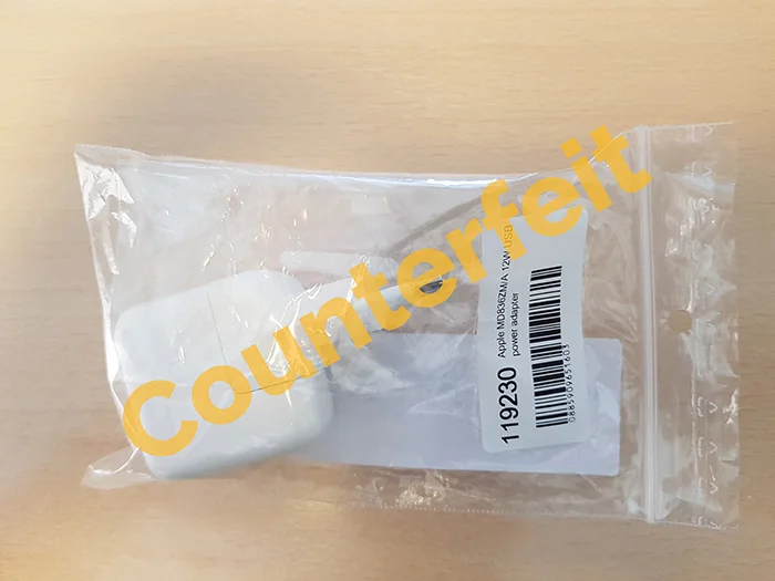 Apple (counterfeit) — Apple MD836ZM/A 12W USB power adapter