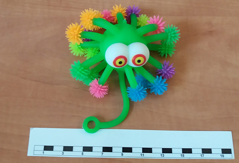 Puffer ball with elastic cord