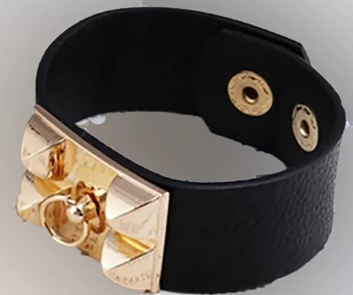 Leather bracelet