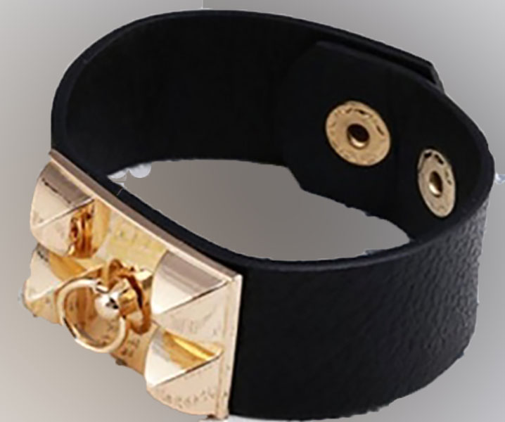 Leather bracelet