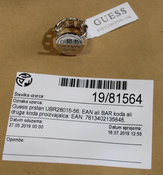 Guess — Ring