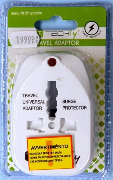 TECHly — TRAVEL UNIVERSAL ADAPTOR