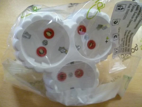 BAYSAL — Multiplug socket
