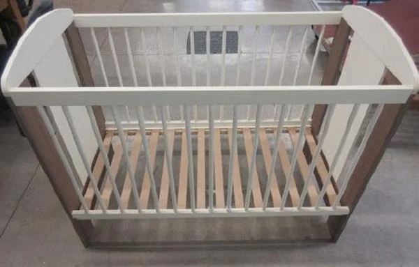 Klups — Children's cot