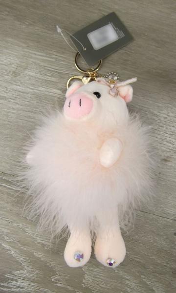 DY — Pig key ring