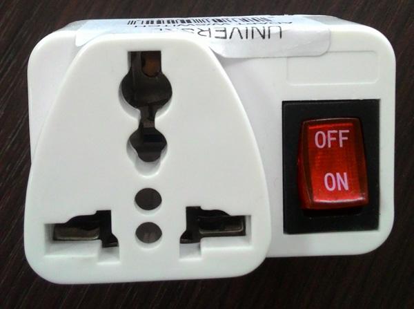 Travel plug adaptor