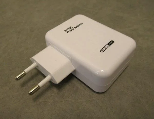 4 USB Power Adapter