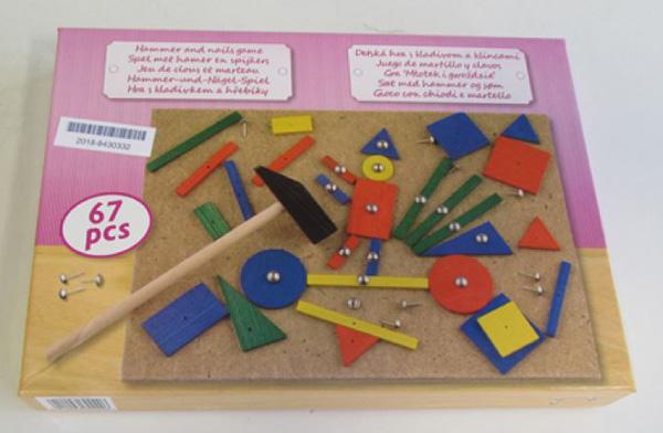 Hammer and nails game