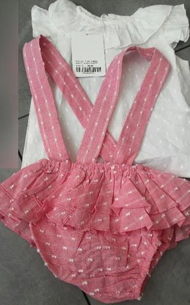 La Ormiga — Babies' clothing set