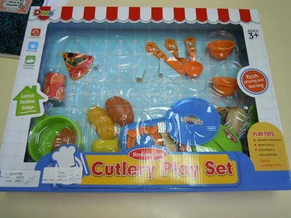 D663 — Cutlery Play Set