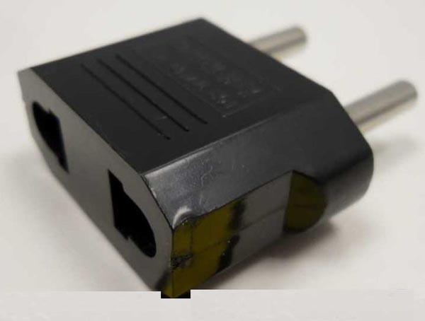 Travel plug adapter