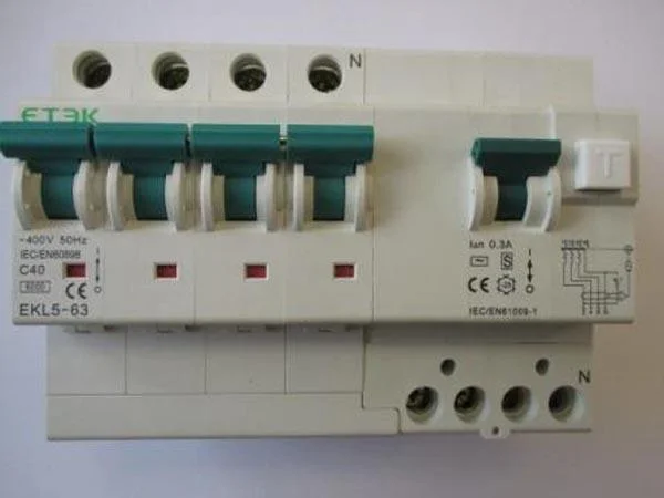 ΕΤ3Κ — Circuit breaker