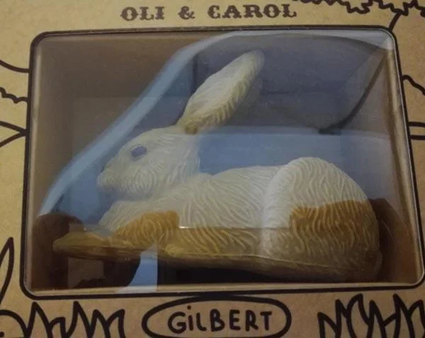 Oli & Carol — Gilbert le lapin