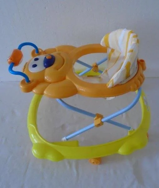 YES MILE — Baby walker