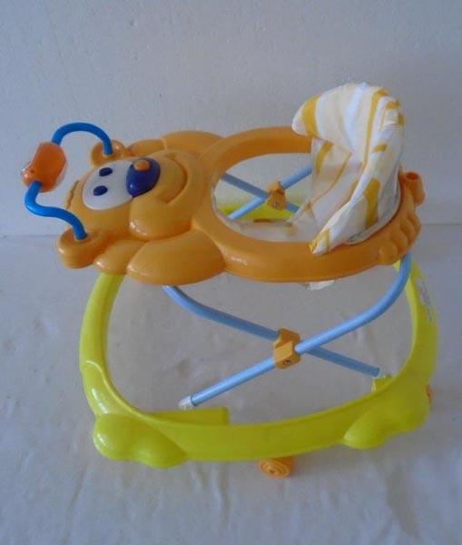 YES MILE — Baby walker