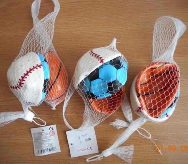 Set of inflatable plastic balls  / LOPTA NA HRANIE / JÁTÉKLABDA