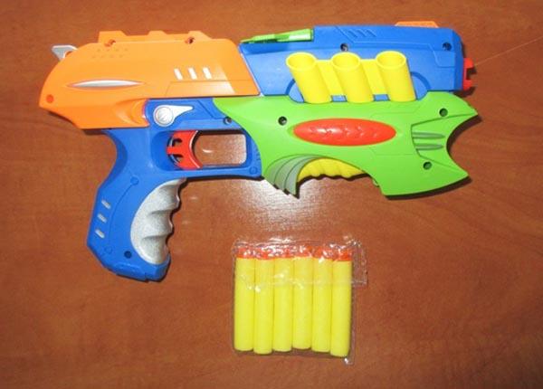Gazelo Toys — Pistolet [Gun]
