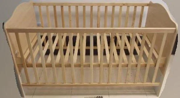 ROBA — Wooden cot