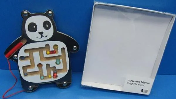 Magnetisk labyrint / magnetic maze