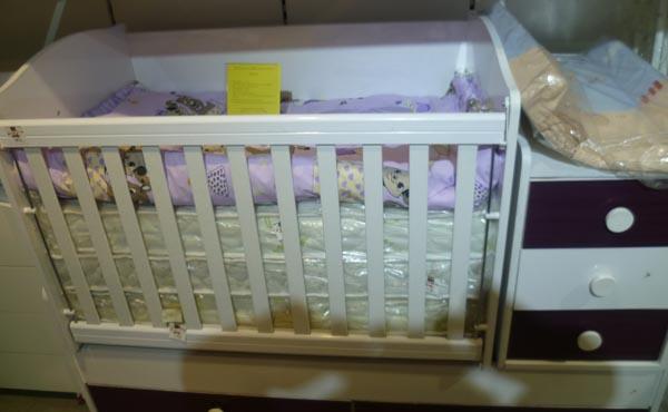 Dizain baby — Babies' cot