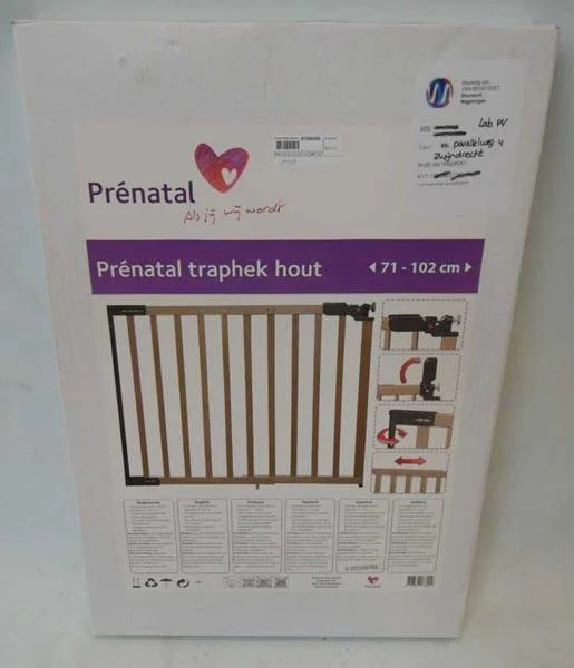 Prénatal — Prénatal traphek hout ('Wooden stairgate')