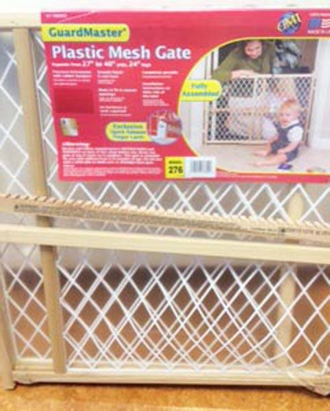 GuardMaster — Plastic Mesh Gate