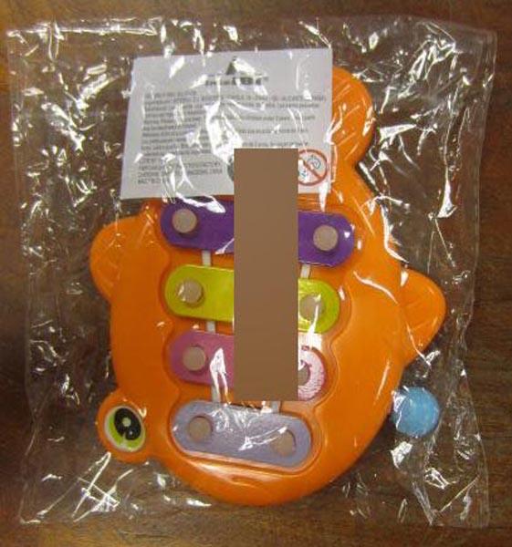InteIBI — Plastic toy flower and xylophone