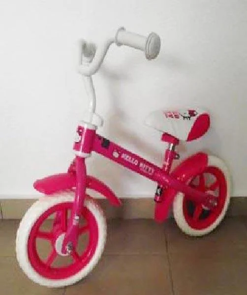 HELLO KITTY — Balance bicyle
