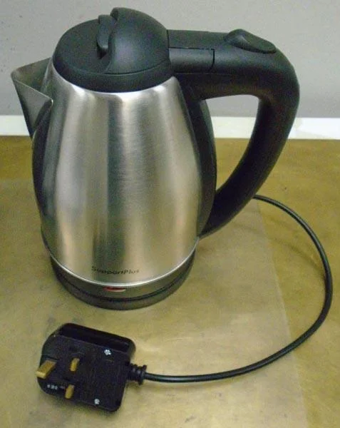 SupportPlus — Edelstahl Wasserkocher - Stainless Steel Kettle