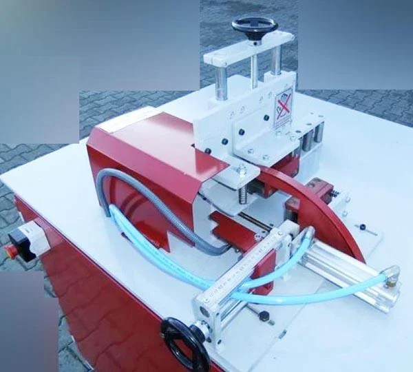Winter — Wedge cutter machine
