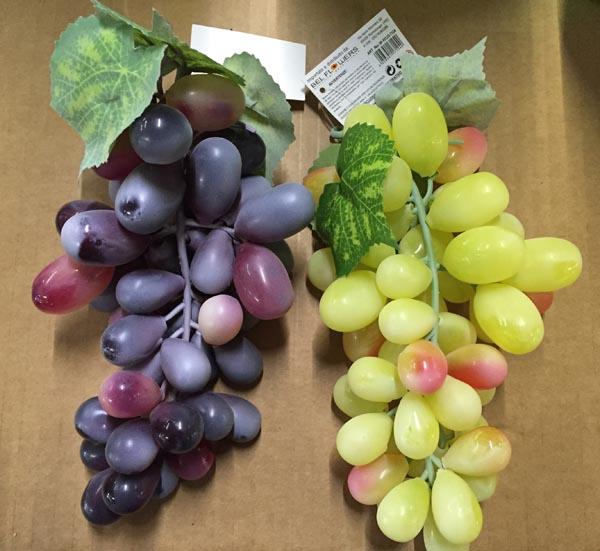 BEL FLOWERS — Plastic grapes