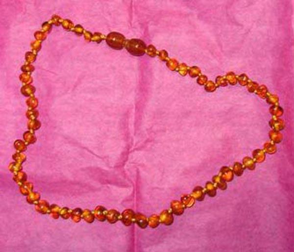 AURIS — Amber jewellery for children