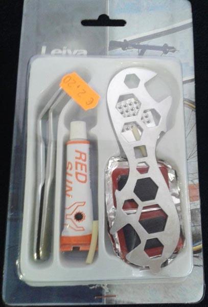 LEIVA — KIT REPARACION PINCHAZOS ('Puncture repair kit'), Red Sun (glue)