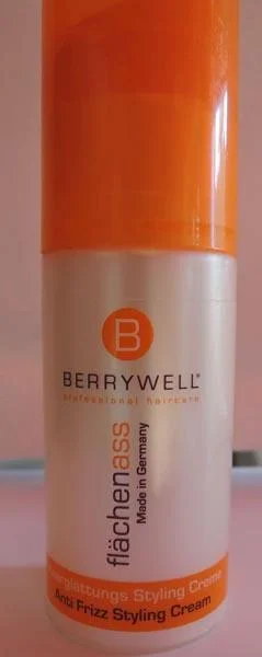 BERRYWELL — 1) Professional haircare, Flächenass - Haarglättungs Styling Creme; 2) Professional haircare, Kreati