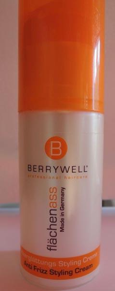 BERRYWELL — 1) Professional haircare, Flächenass - Haarglättungs Styling Creme; 2) Professional haircare, Kreati