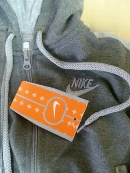 Nike (THE PRODUCT IS COUNTERFEIT) — Unknown