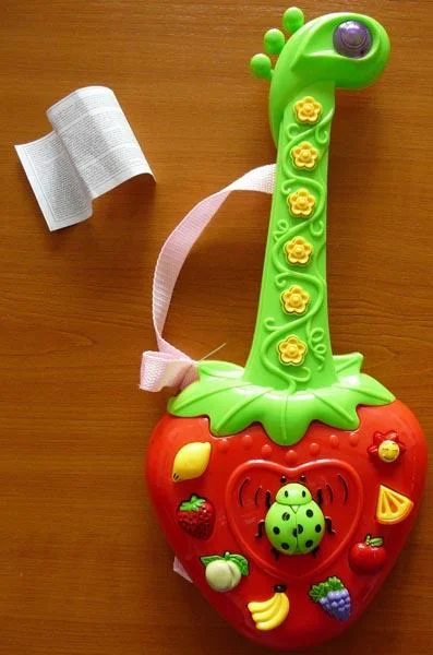 Koome Toy — GUITAR - special fun strawberry