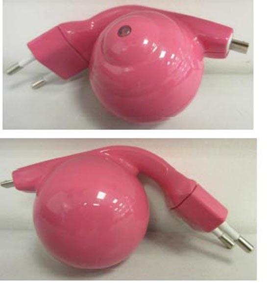 Snail — USB Power Adapter - Self-Retracting Wall Charger for Smartphones